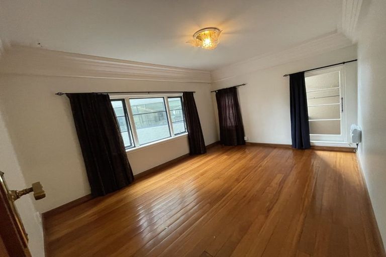 Photo of property in Westhaven Apartments, 11/127u Molesworth Street, Thorndon, Wellington, 6011