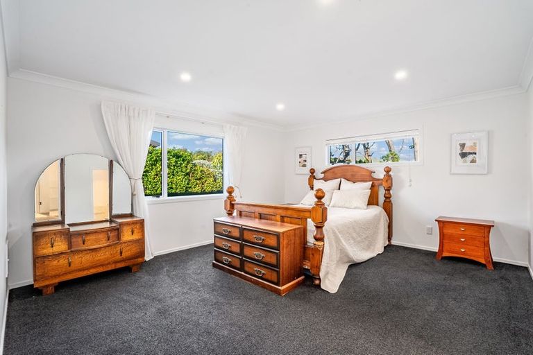 Photo of property in 21 Tasman Close, Aotea, Porirua, 5024