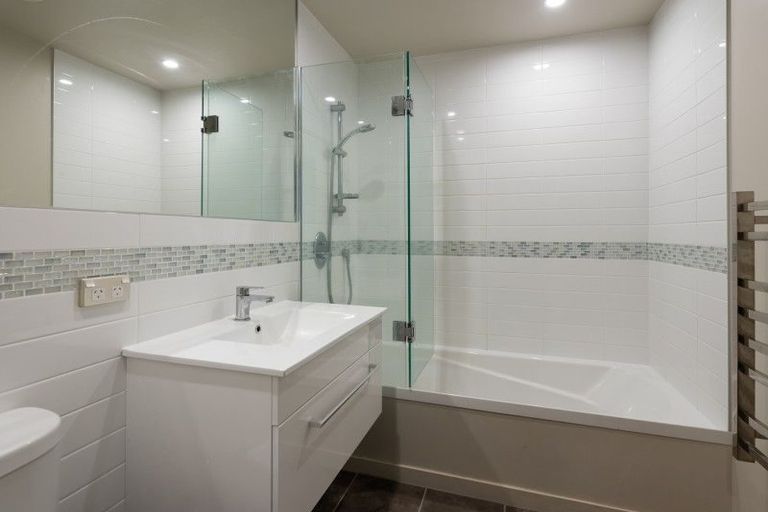 Photo of property in 18/8u Thatcher Crescent, Crofton Downs, Wellington, 6035