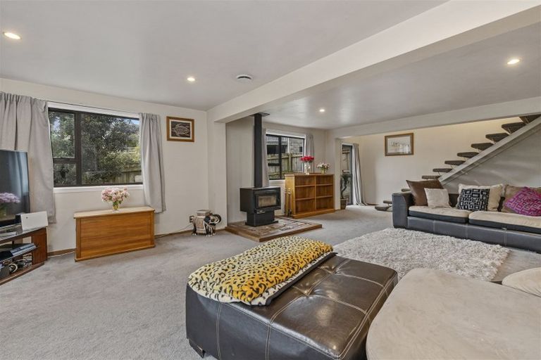 Photo of property in 35 Nikau Street, New Lynn, Auckland, 0600