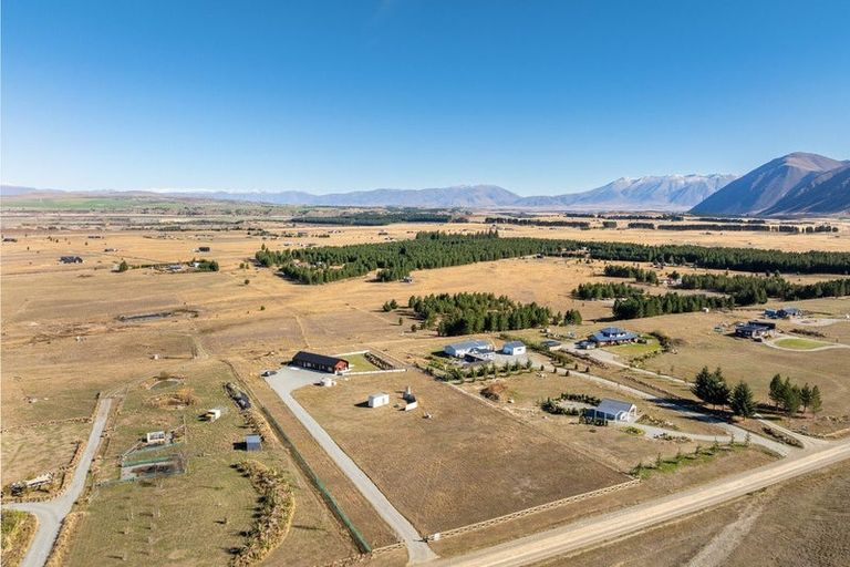 Photo of property in 39 Ben Ohau Road, Ben Ohau, Twizel, 7999