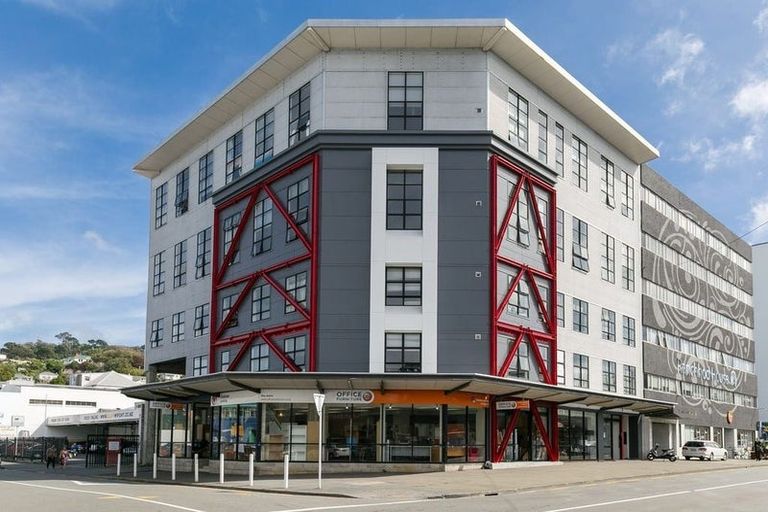 Photo of property in Urbane Apartments, 47/29 Webb Street, Mount Cook, Wellington, 6011