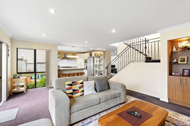 Photo of property in 26 Kensway Drive, Flat Bush, Auckland, 2016