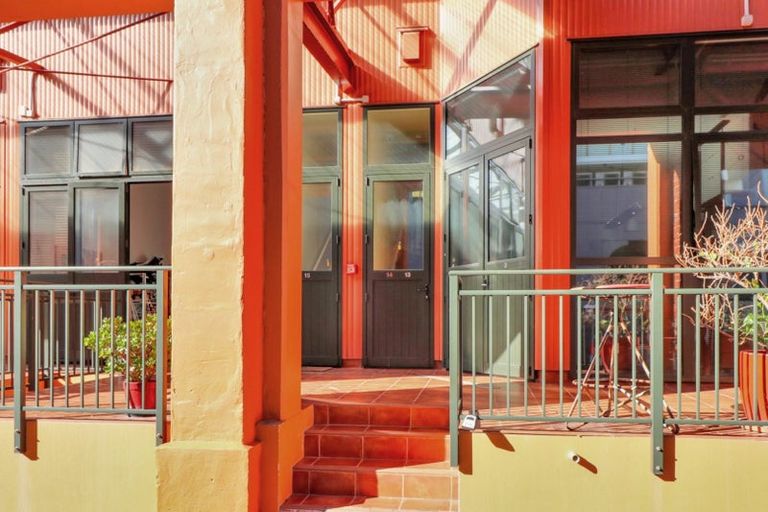 Photo of property in Courtenay Mews Apartments, 13/14 Alpha Street, Te Aro, Wellington, 6011