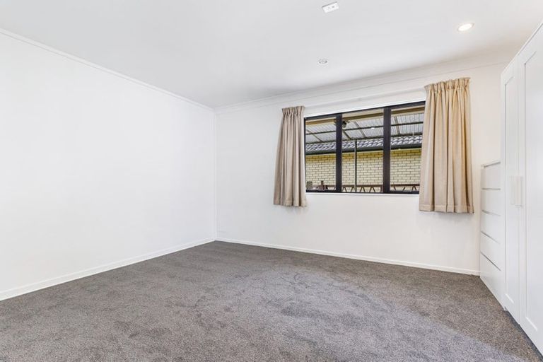 Photo of property in 26 Moor Avenue, Te Atatu Peninsula, Auckland, 0610