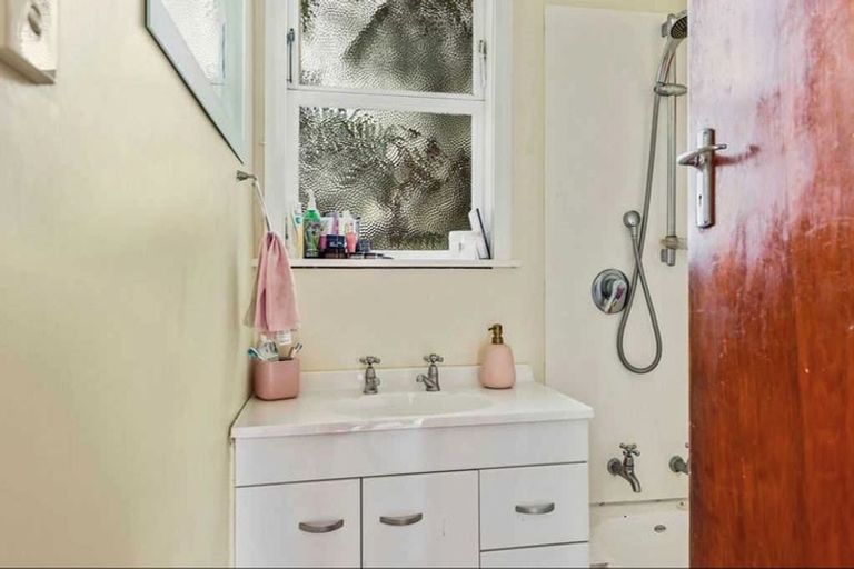 Photo of property in 9 Redwood Street, Elderslea, Upper Hutt, 5018