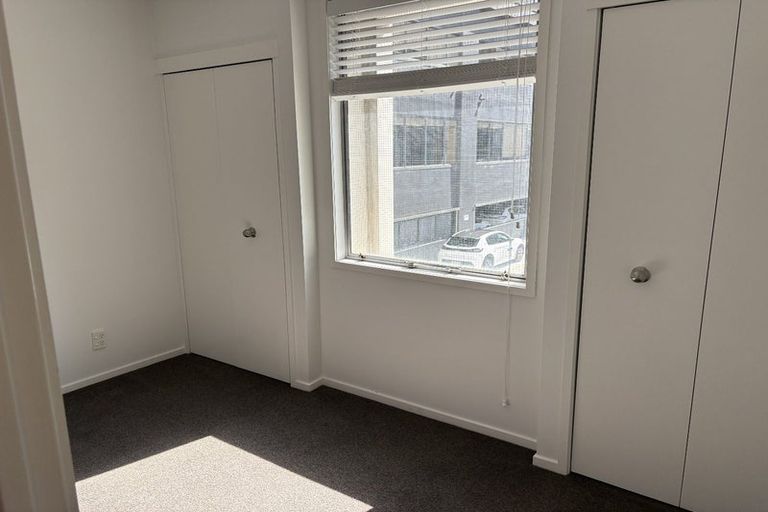 Photo of property in 8 Madeira Lane, Massey, 0614