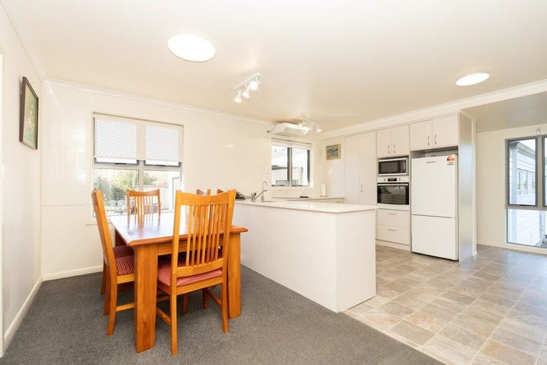 Photo of property in 733 Grove Road, Karamu, Hamilton, 3285