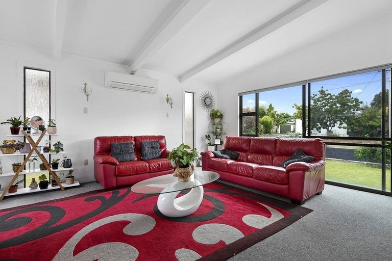 Photo of property in 6 Parkdale Place, Glenview, Hamilton, 3206