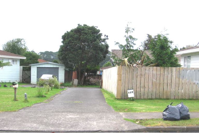Photo of property in 1/84 Luanda Drive, Ranui, Auckland, 0612