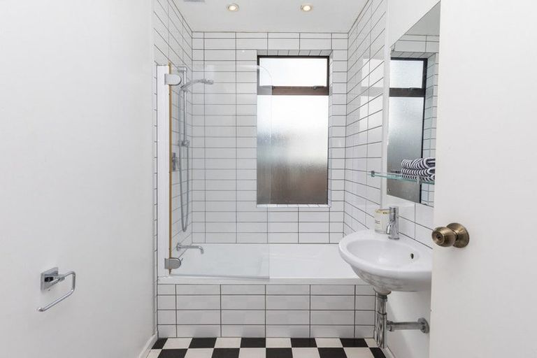 Photo of property in 10 Gambia Street, Papanui, Christchurch, 8053