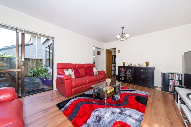 Photo of property in 4/278 Birkdale Road, Birkdale, Auckland, 0626