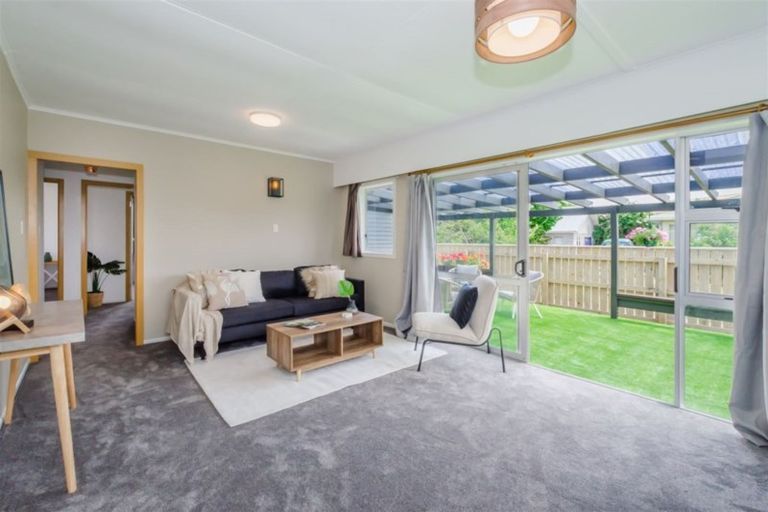 Photo of property in 6 Mazengarb Road, Paraparaumu Beach, Paraparaumu, 5032