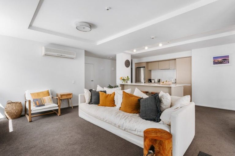 Photo of property in 7/48 Marine Parade, Mount Maunganui, 3116