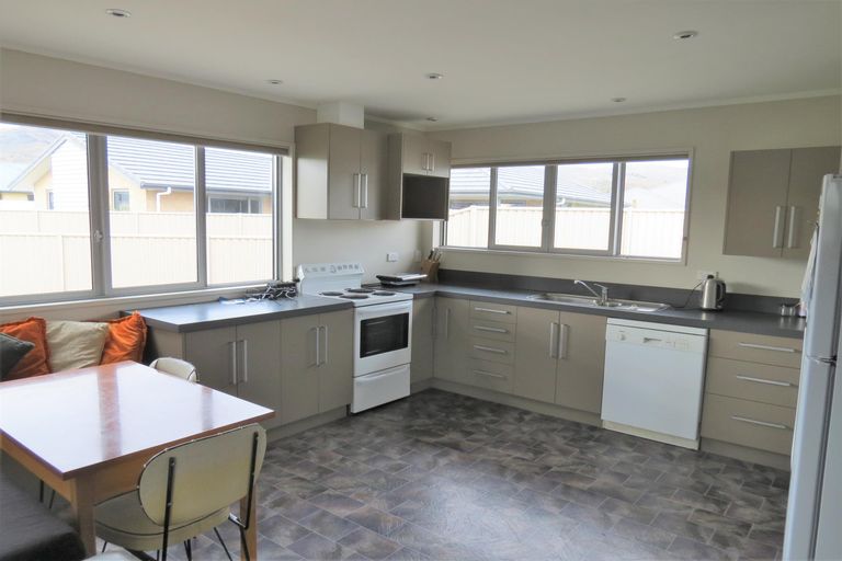 Photo of property in 27 Fenwick Crescent, Cromwell, 9310