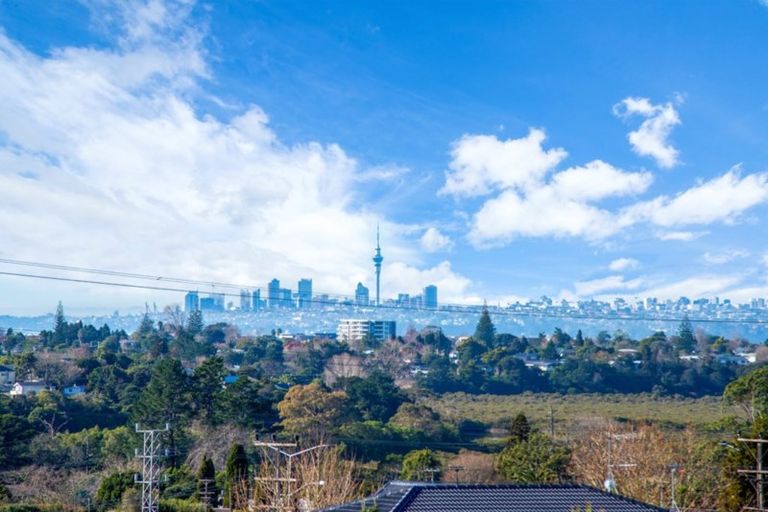 Photo of property in 15 Exotic Place, Massey, Auckland, 0614