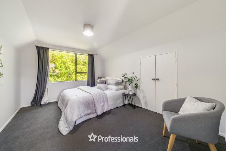 Photo of property in 22 Elizabeth Street, Moera, Lower Hutt, 5010