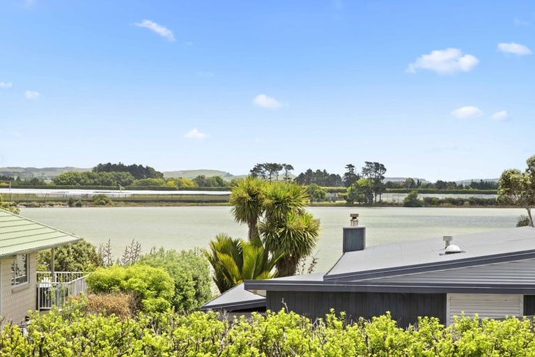 Photo of property in 114d Sandspit Road, Waiuku, 2123