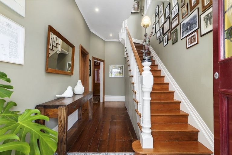 Photo of property in 25 Bidwill Street, Mount Cook, Wellington, 6021