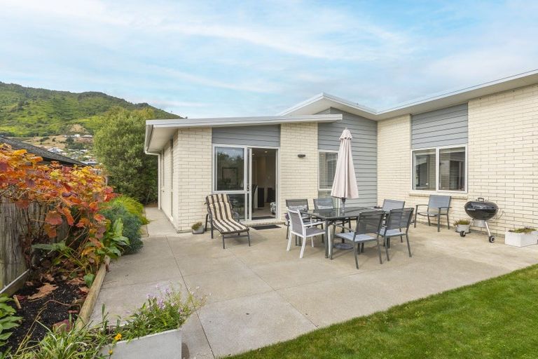 Photo of property in 23 Mahia Lane, Waikanae, 5036