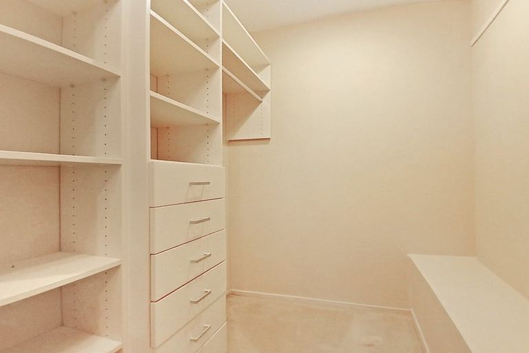 Photo of property in 9 Saddleback Rise, Murrays Bay, Auckland, 0630