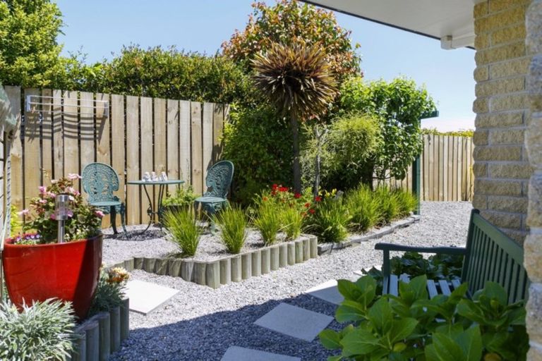 Photo of property in 30 Fairview Terrace, Waipahihi, Taupo, 3330