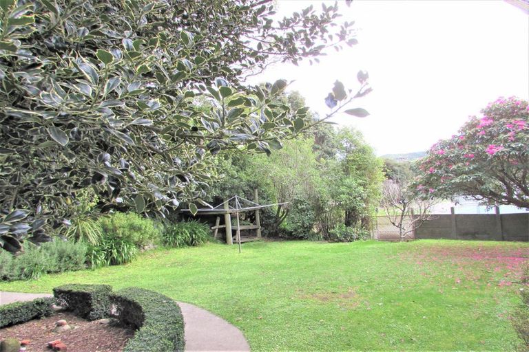 Photo of property in 4 Vennell Street, Brooklyn, Wellington, 6021