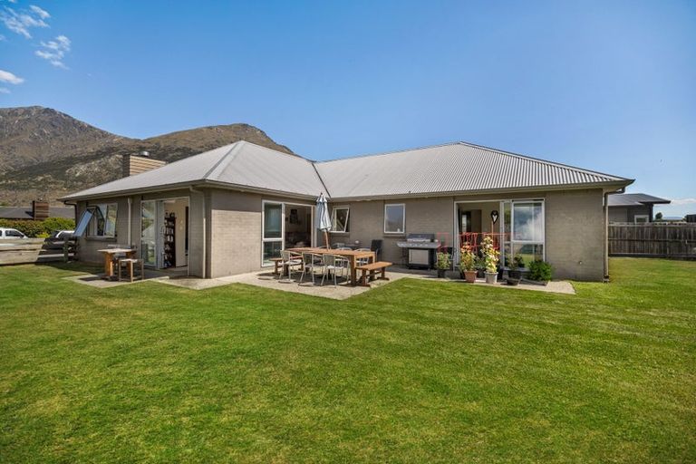 Photo of property in 29 Lochnagar Drive, Lake Hayes, Queenstown, 9304