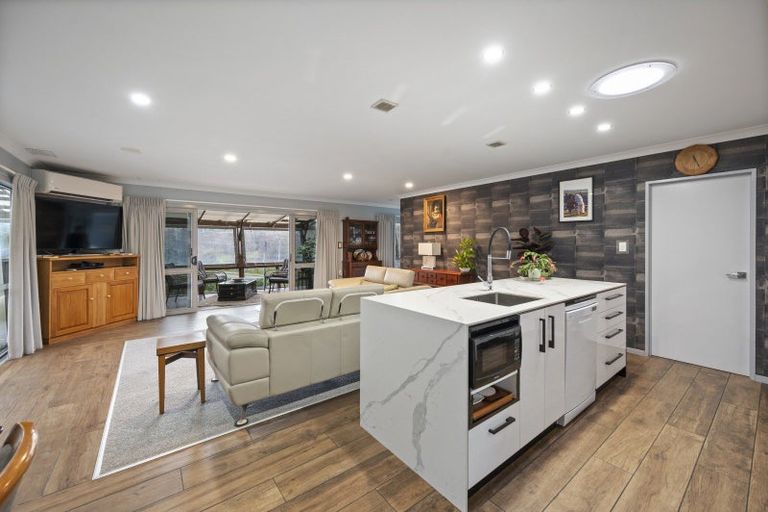 Photo of property in 639 Puketapu Road, Puketapu, Napier, 4183