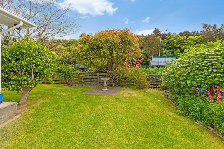 Photo of property in 13f1 Luckie Street, Tawa, Wellington, 5028