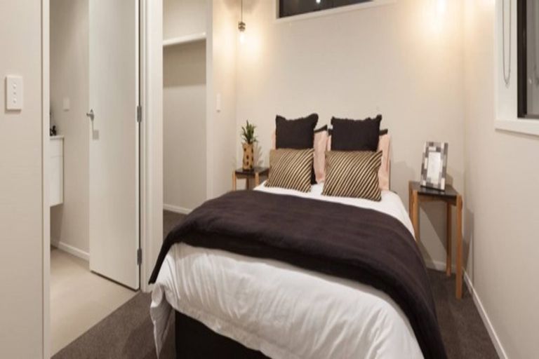 Photo of property in 4 Len Hale Place, Parklands, Christchurch, 8083