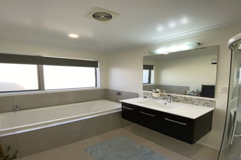 Photo of property in 6 Ken Douglas Drive, Aotea, Porirua, 5024