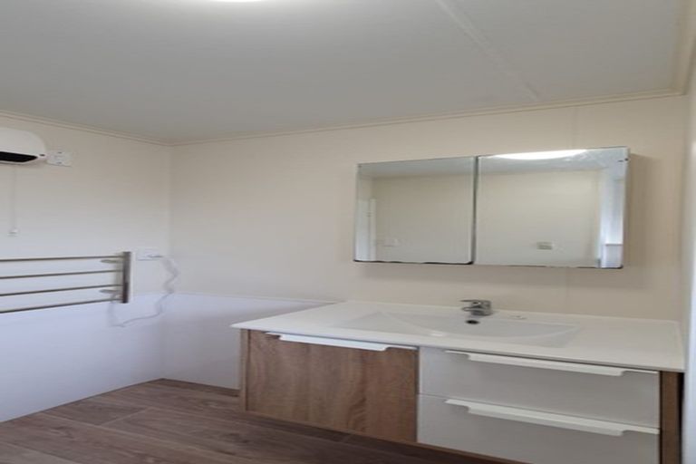 Photo of property in 1/605 Barbadoes Street, Edgeware, Christchurch, 8013