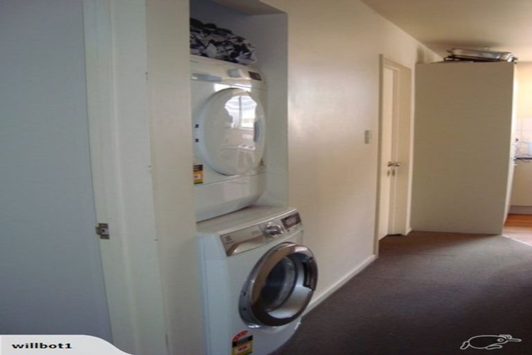 Photo of property in 5b Paeroa Street, Riccarton, Christchurch, 8041