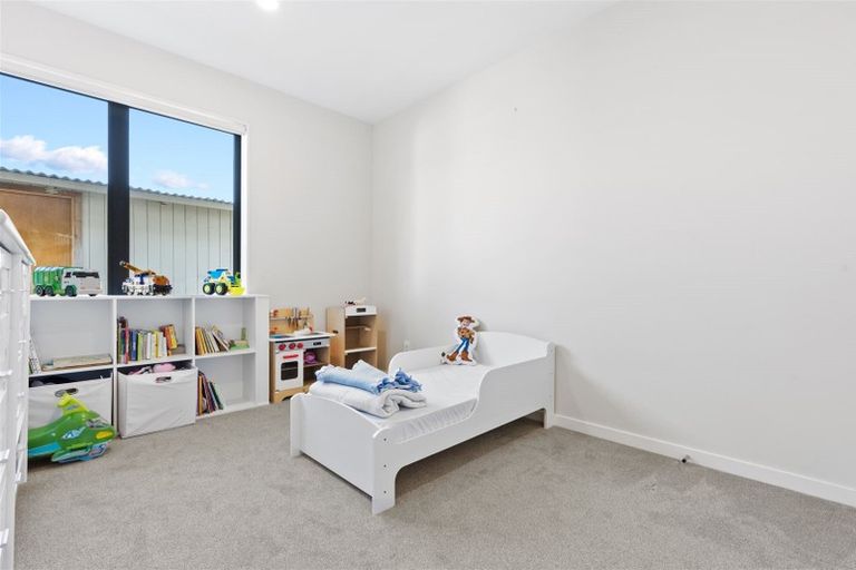 Photo of property in 23 Treestump Road, Takanini, 2112