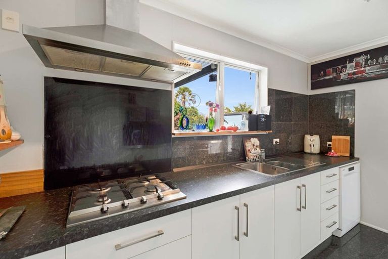 Photo of property in 35 Strathmore Avenue, Levin, 5510