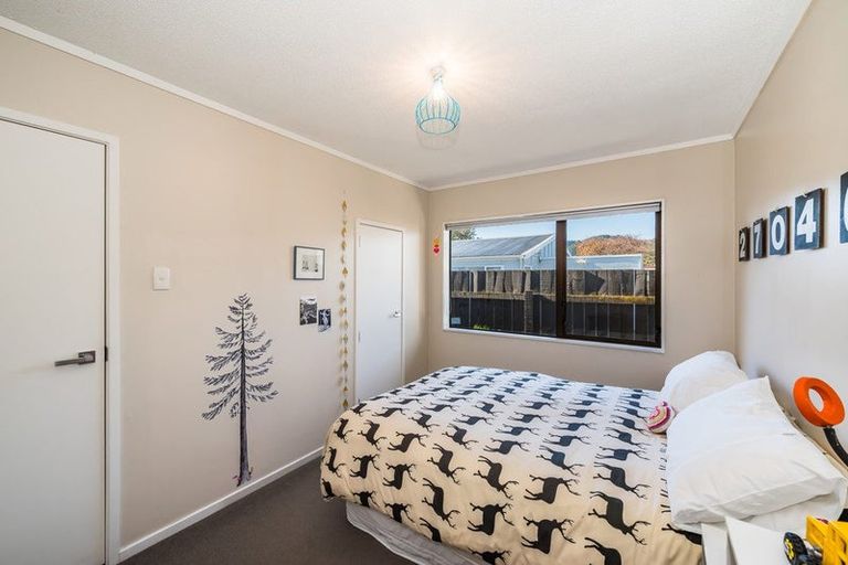 Photo of property in 7 Rodney Grove, Paraparaumu, 5032