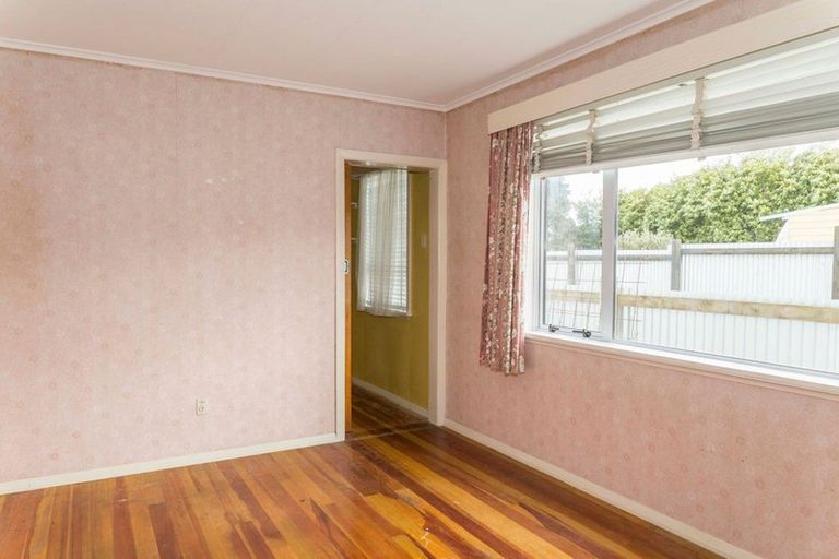 Photo of property in 3 Hospital Street, Dannevirke, 4930