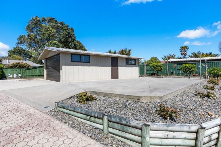 Photo of property in 24 Motukari Place, Onaero, Urenui, 4383