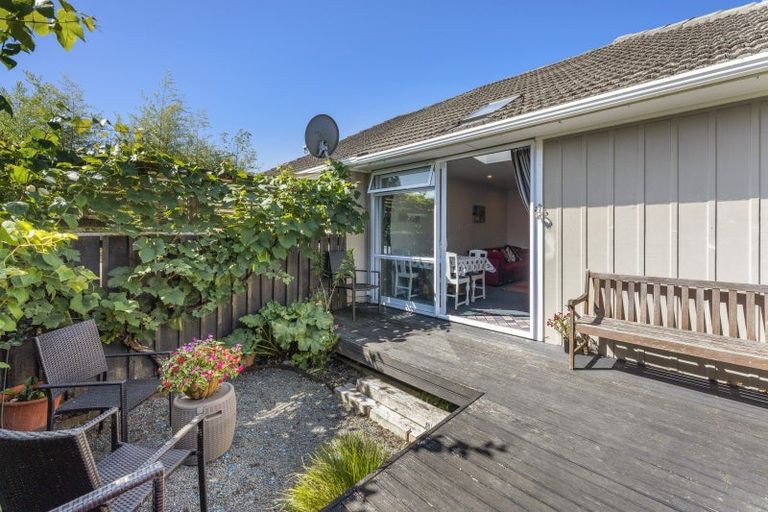 Photo of property in 15f1-a Lane Street, Wallaceville, Upper Hutt, 5018
