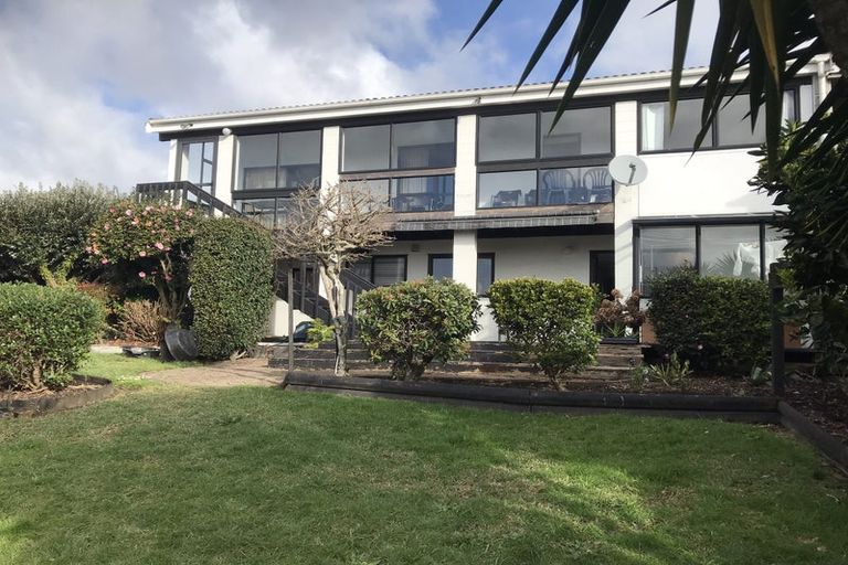 Photo of property in 2/2 Monde Place, Clover Park, Auckland, 2019