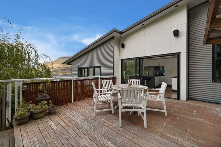 Photo of property in 40 Dart Place, Fernhill, Queenstown, 9300