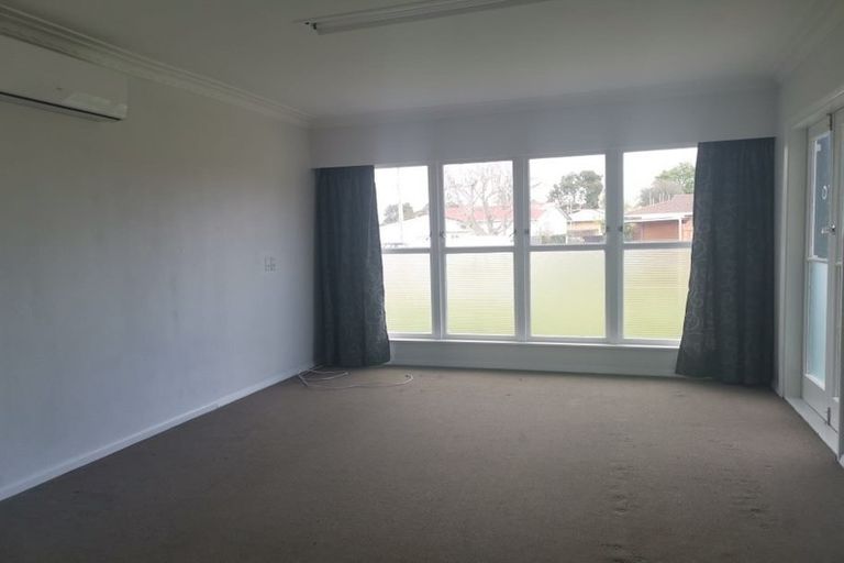 Photo of property in 28 King Edward Avenue, Papakura, 2110
