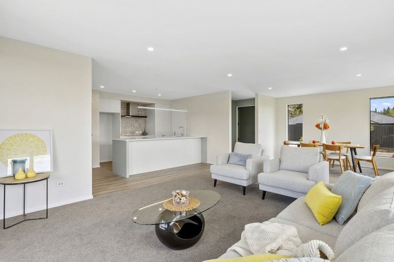 Photo of property in 8 Magnolia Lane, Mosgiel, 9024