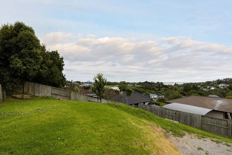 Photo of property in 32a Waipuna Grove, Welcome Bay, Tauranga, 3112