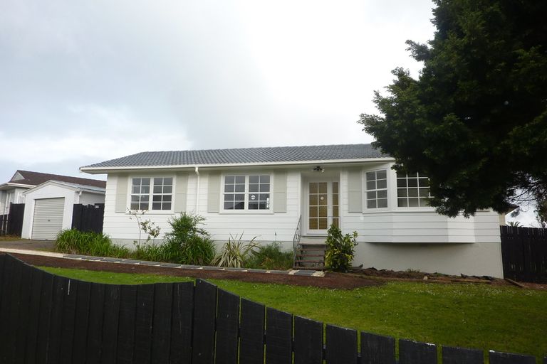 Photo of property in 14 Ferndown Avenue, Papatoetoe, Auckland, 2025
