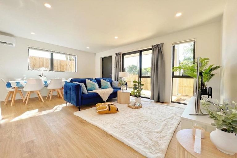 Photo of property in 321a Pakuranga Road, Pakuranga Heights, Auckland, 2010