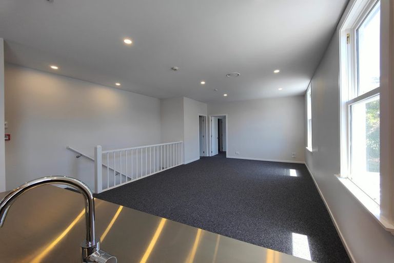 Photo of property in 1 Milne Terrace, Island Bay, Wellington, 6023