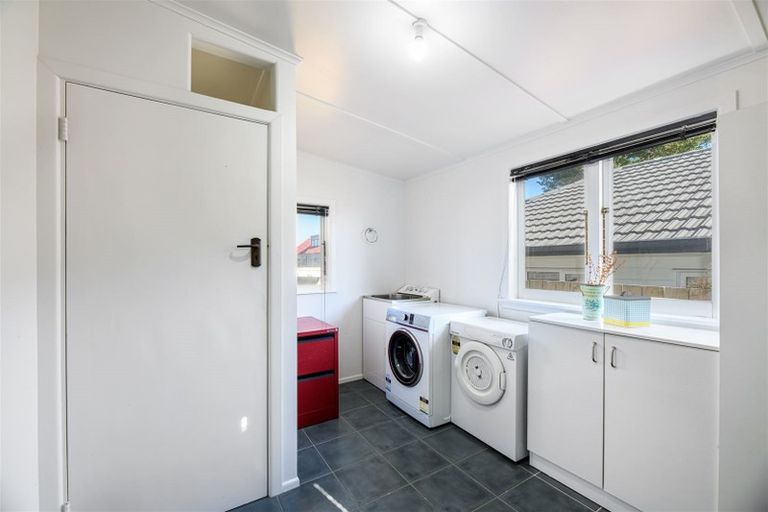 Photo of property in 67 Sturges Road, Henderson, Auckland, 0612