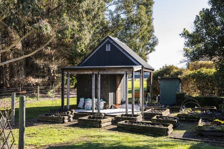 Photo of property in 1499 Tram Road, Swannanoa, Rangiora, 7475